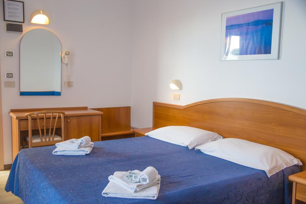 Ciccio Hotel Misano Adriatico Exterior photo
